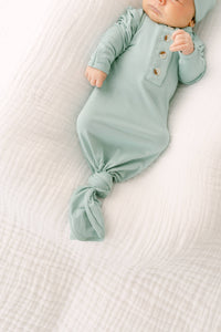 Knotted Baby Gown and Hat Set (Newborn - 3 mo.) - Mint: Hat
