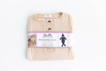 Load image into Gallery viewer, Knotted Baby Gown Set (Newborn - 3 mo.) - Sand: Hat and Headband
