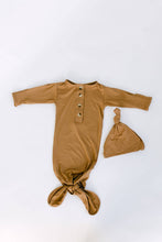 Load image into Gallery viewer, Knotted Baby Gown Set (Newborn - 3 mo.) - Camel Brown: Hat and Headband

